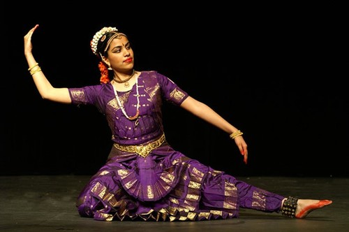 Khai trương lớp học múa truyền thống Ấn Độ  - ảnh 1